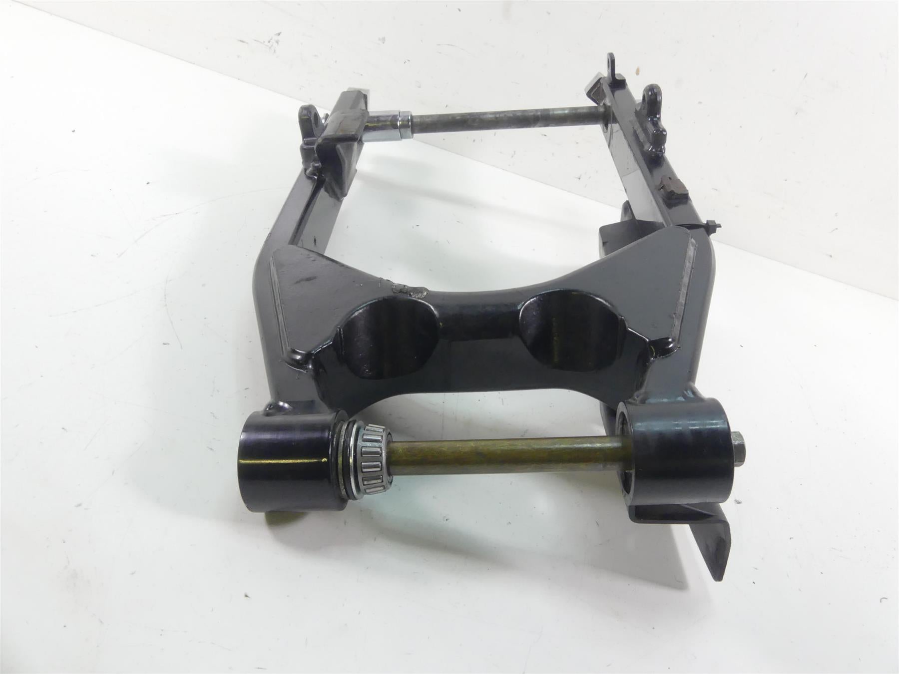 2004 Harley FXDWGI Dyna Wide Glide Rear Swingarm Swing Arm + 3/4