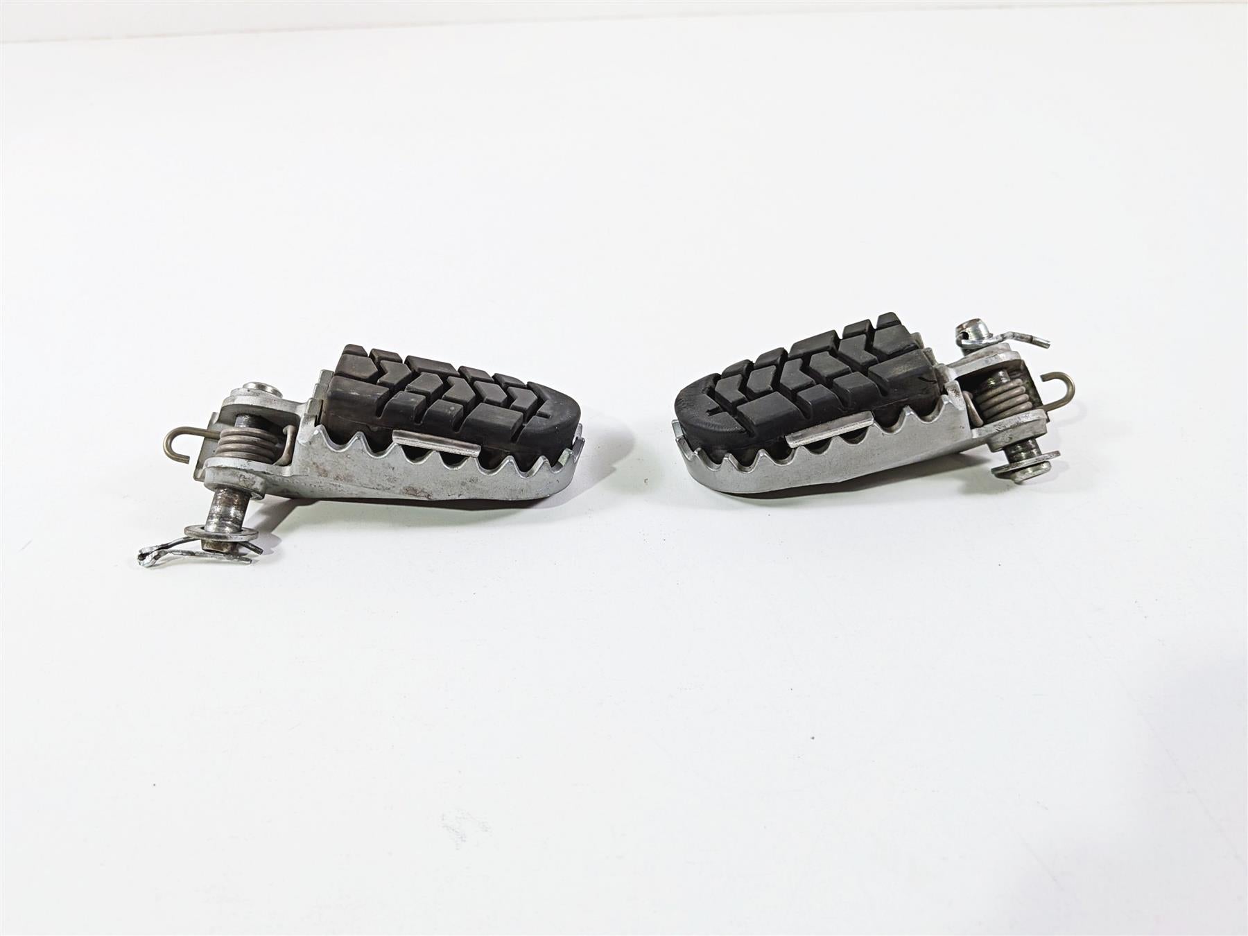 2005 KTM 950 LC8 Adventure Front Rider Foot Peg Rest Set 59003040250 78003041050 {{ shop.shopifyCountryName }} - Mototech271