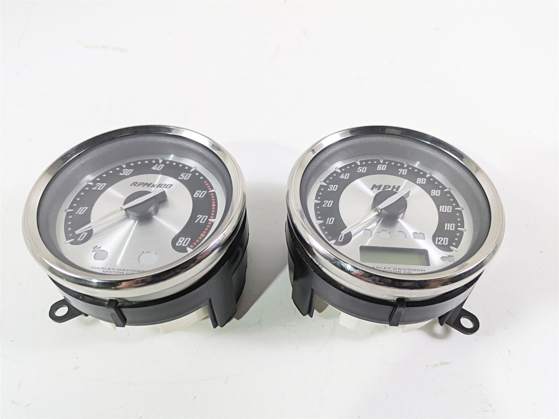 2010 Harley Touring FLHXSE CVO Street Glide Speedo Tacho Gauges Set 61k 67516-09 {{ shop.shopifyCountryName }} - Mototech271