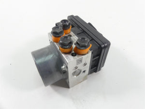 2017 Ducati 939 S Supersport Abs Brake Pump Unit Module 54240661B 54240651B | Mototech271