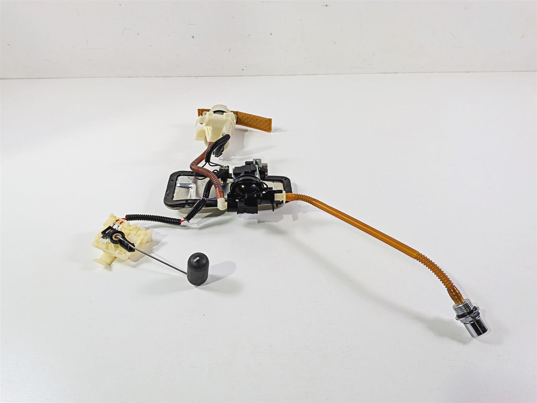 2009 Harley FXCWC Softail Rocker Fuel Gas Petrol Pump - Tested 75283-08 {{ shop.shopifyCountryName }} - Mototech271
