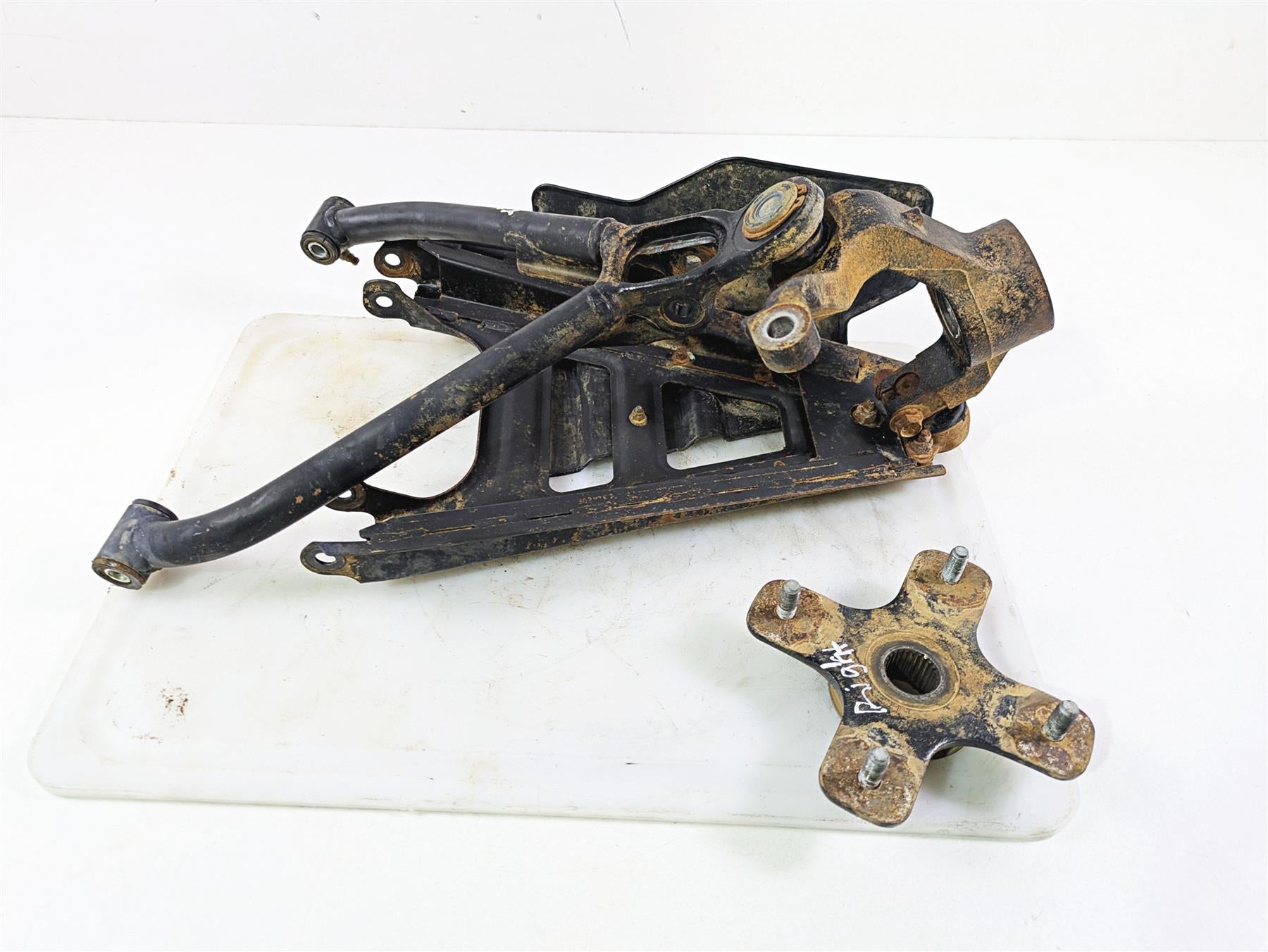 2011 Can-Am Outlander 650 4X4 XT Front Right Control Arm Knee Set 706201022 {{ shop.shopifyCountryName }} - Mototech271