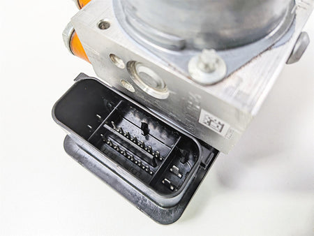 2018 Aprilia RSV4 RR Abs Brake Pump Unit Module 2D000265 2D000264 {{ shop.shopifyCountryName }} - Mototech271