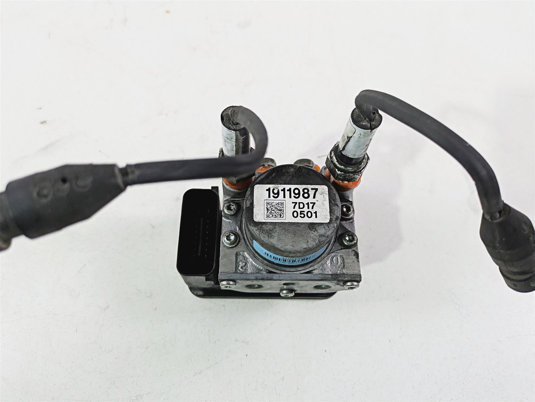 2017 Indian Chieftain Limited Abs Brake Pump Control Unit Module 2204981 {{ shop.shopifyCountryName }} - Mototech271