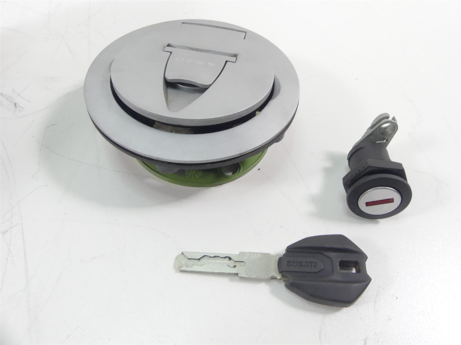 2018 Ducati Panigale 1100 V4 S Ignition Switch Seat Key Lock Gas Cap 59822131A {{ shop.shopifyCountryName }} - Mototech271