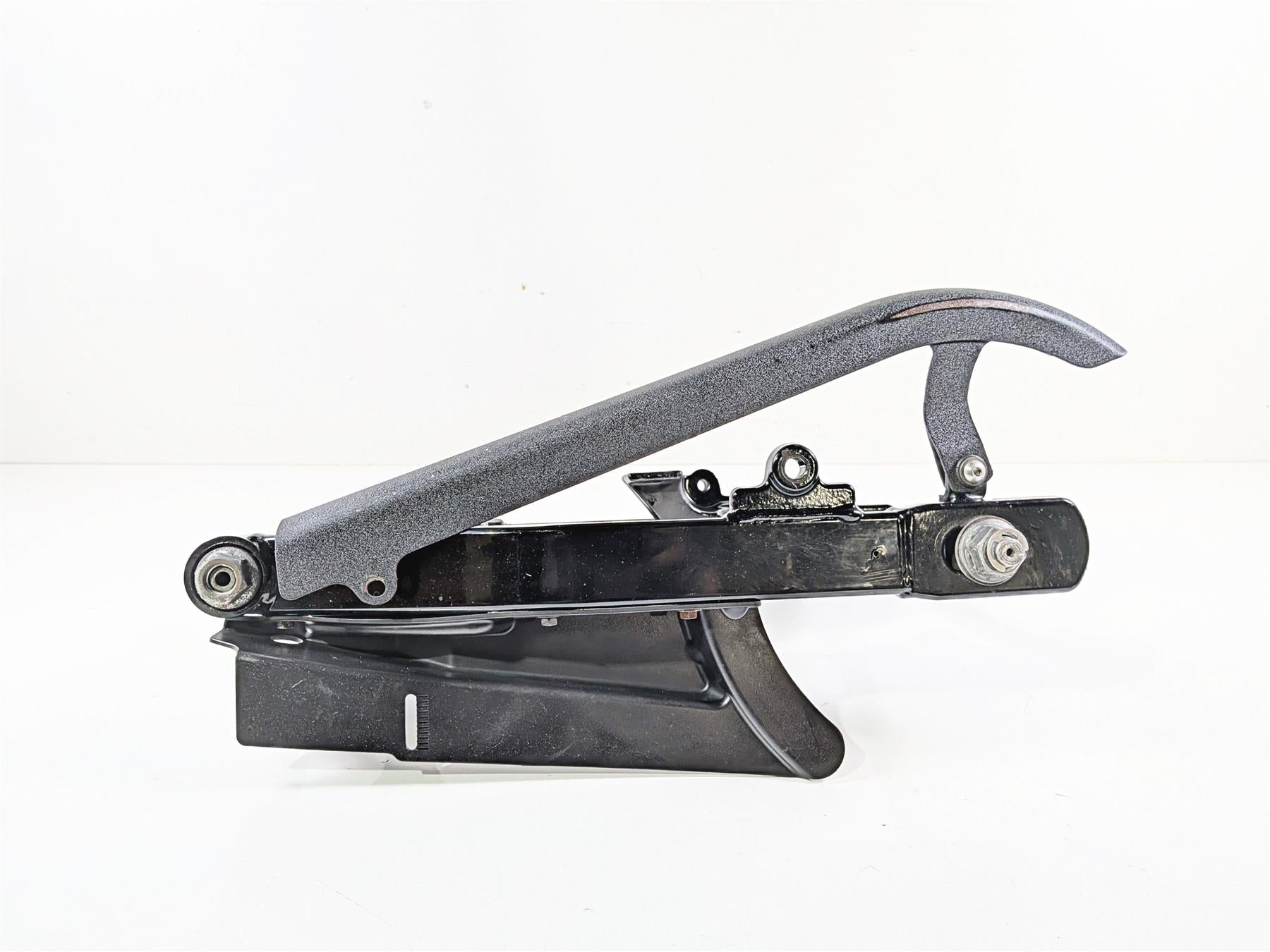 2007 Harley Dyna FXDB Street Bob Rear Swingarm Belt Guards 47820-06 {{ shop.shopifyCountryName }} - Mototech271