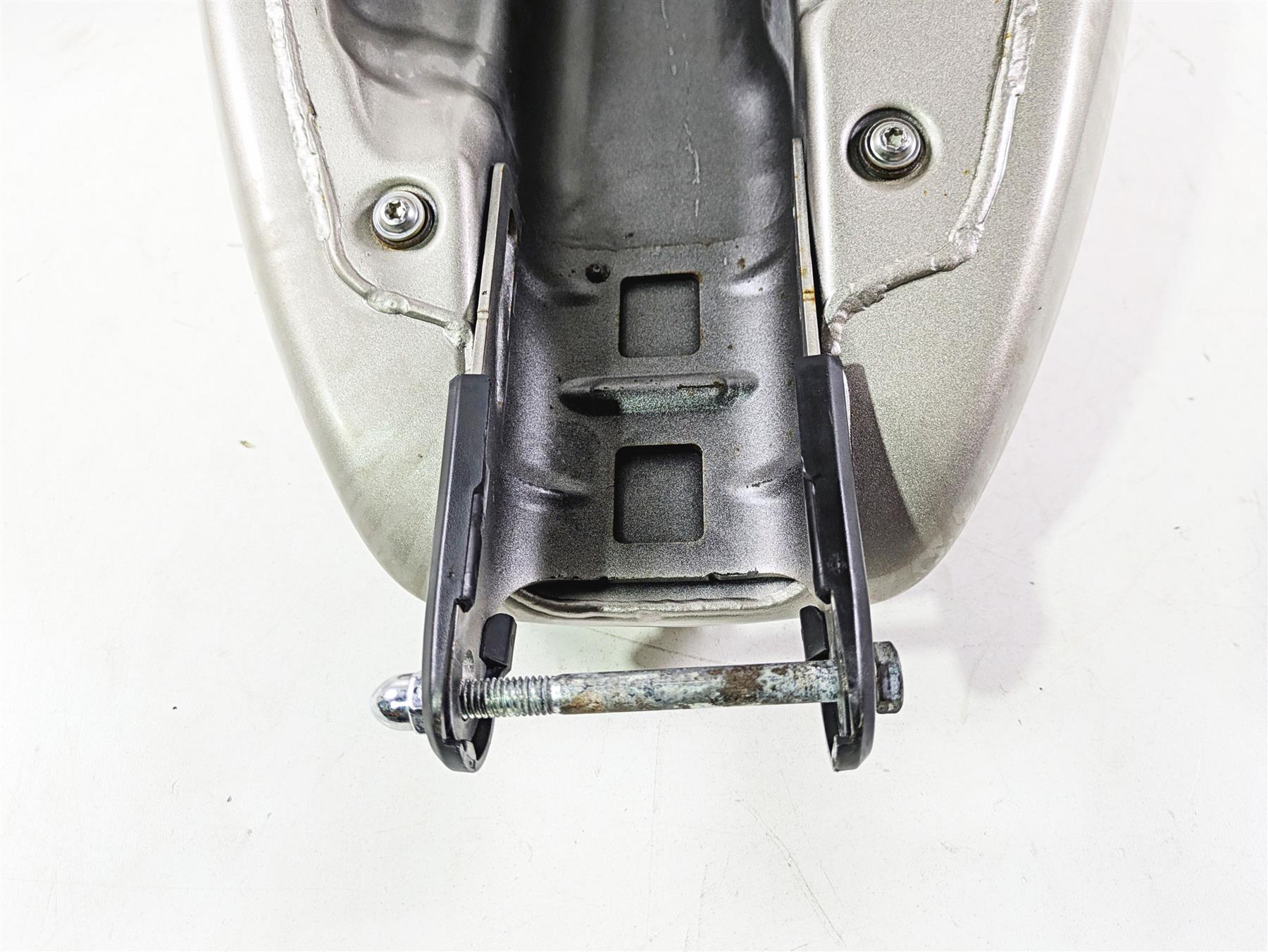 2018 Harley FXBR Softail Breakout Fuel Gas Petrol Tank - Dented 61000673 {{ shop.shopifyCountryName }} - Mototech271