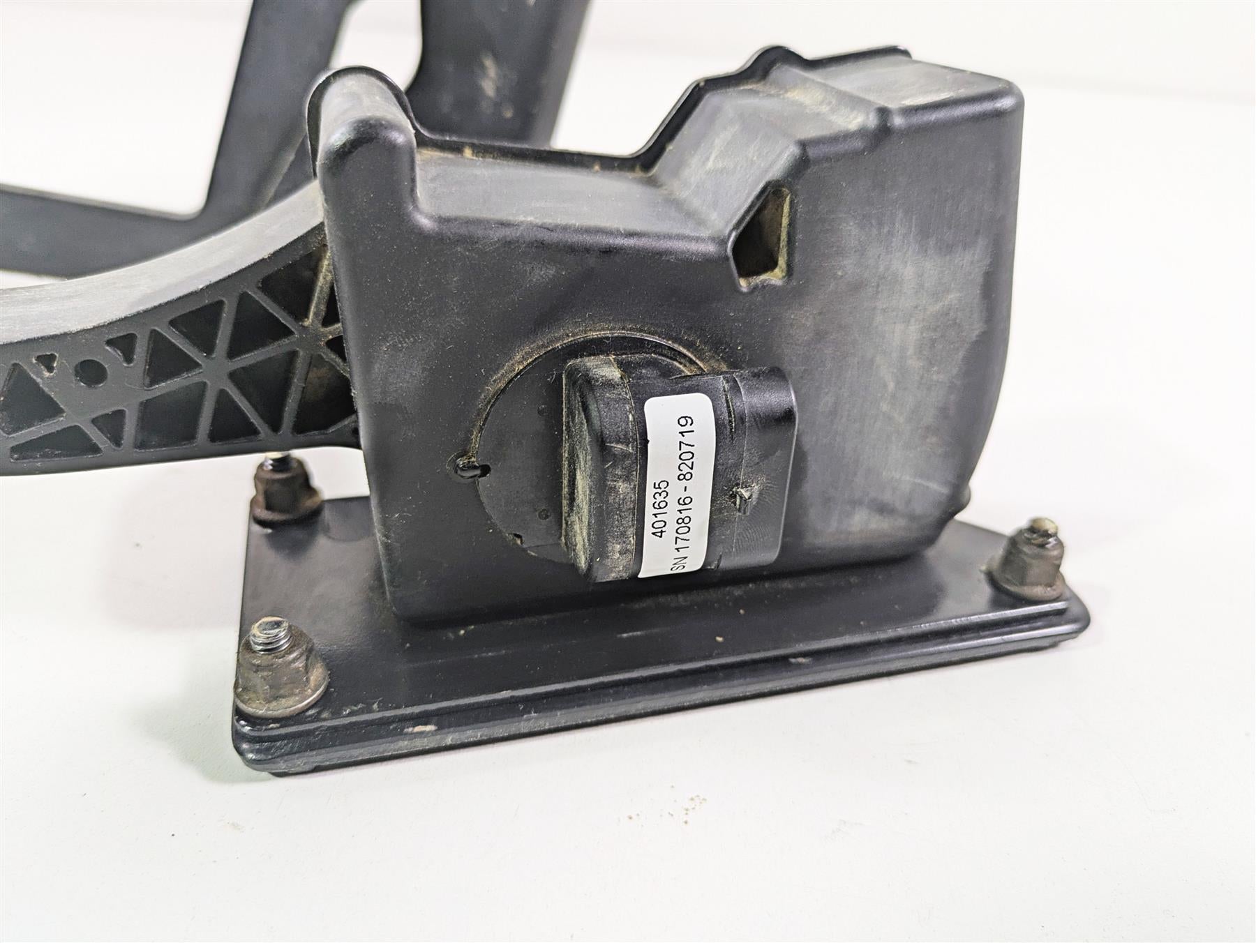 2018 Polaris RZR XP 1000 Trail Rock Brake & Accelerate Pedal Set 4014042 {{ shop.shopifyCountryName }} - Mototech271