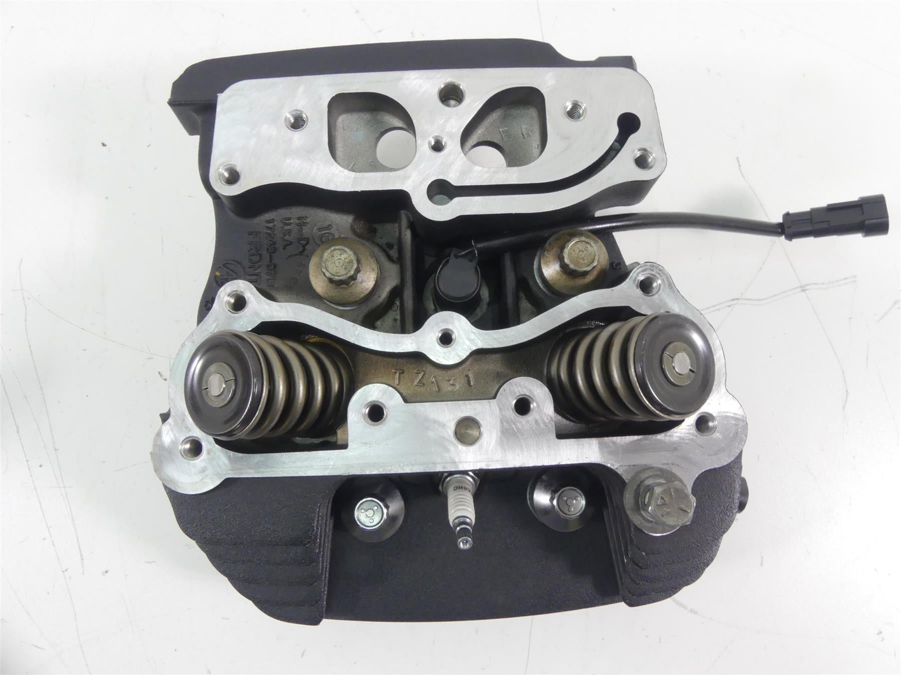 2017 Harley FXSE CVO Pro Street Breakout 110ci Cylinder Head Set 17707-11 {{ shop.shopifyCountryName }} - Mototech271