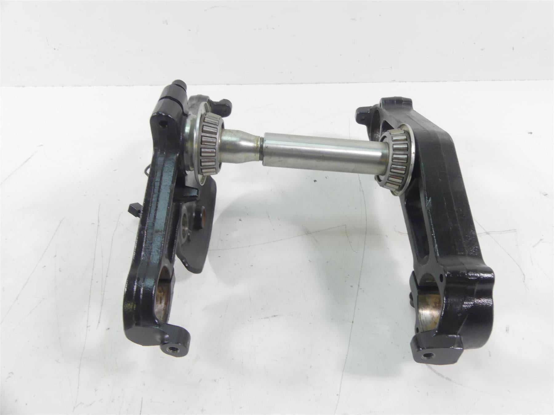 2016 Harley Touring FLTRX Road Glide Upper Lower Triple Tree Riser Set 45900024 {{ shop.shopifyCountryName }} - Mototech271