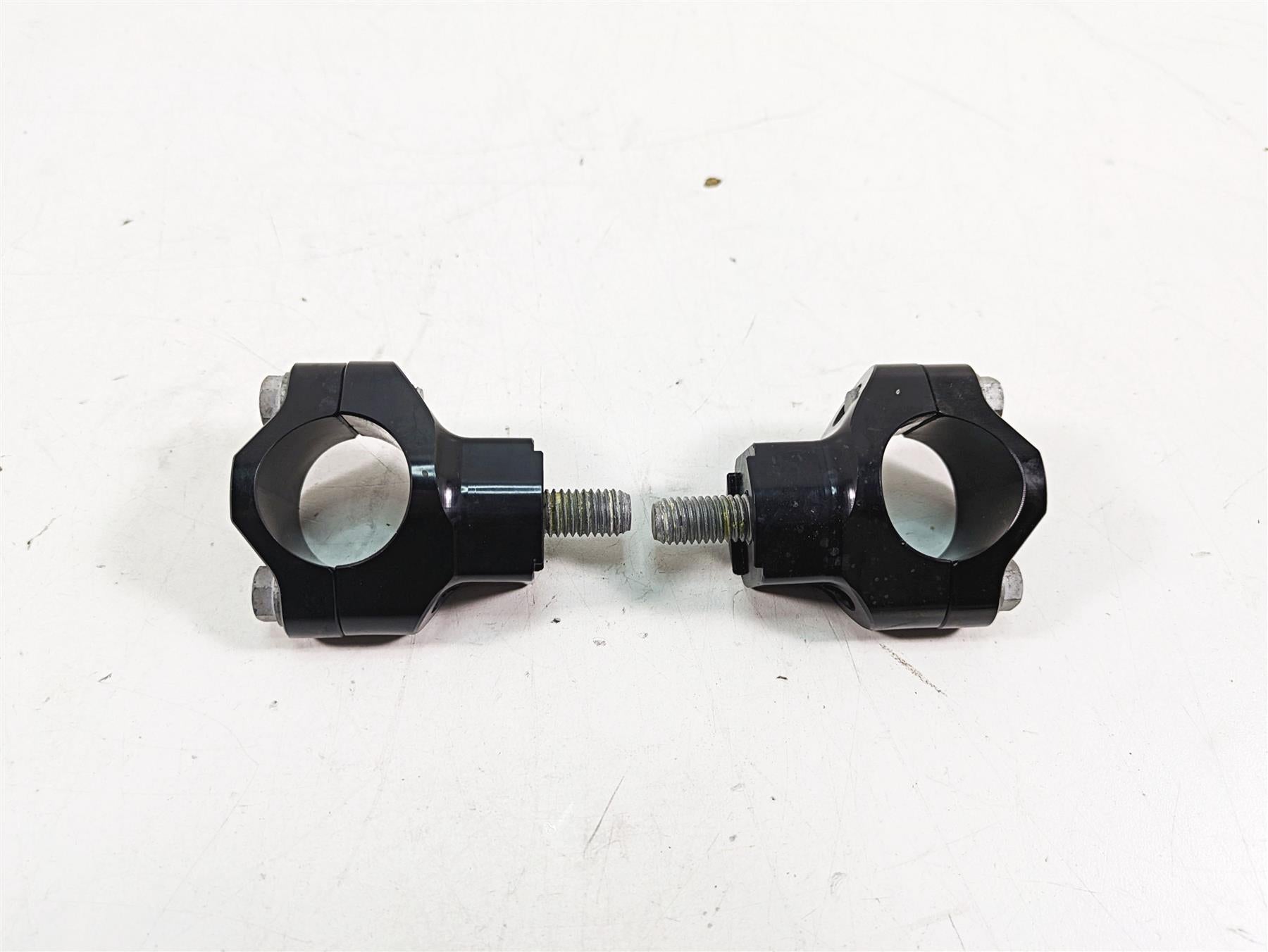 2020 KTM 1290 Super Adventure R Handlebar Riser Holder Set 00050000927 {{ shop.shopifyCountryName }} - Mototech271