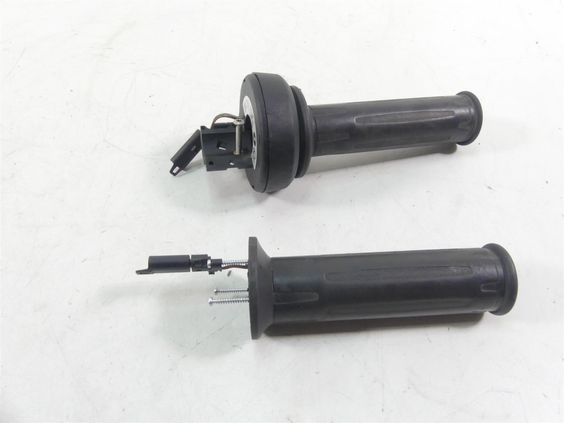 2017 BMW R1200GS GSW K50 Heated Hand Grip Set Cruise 61318552117 61318552120