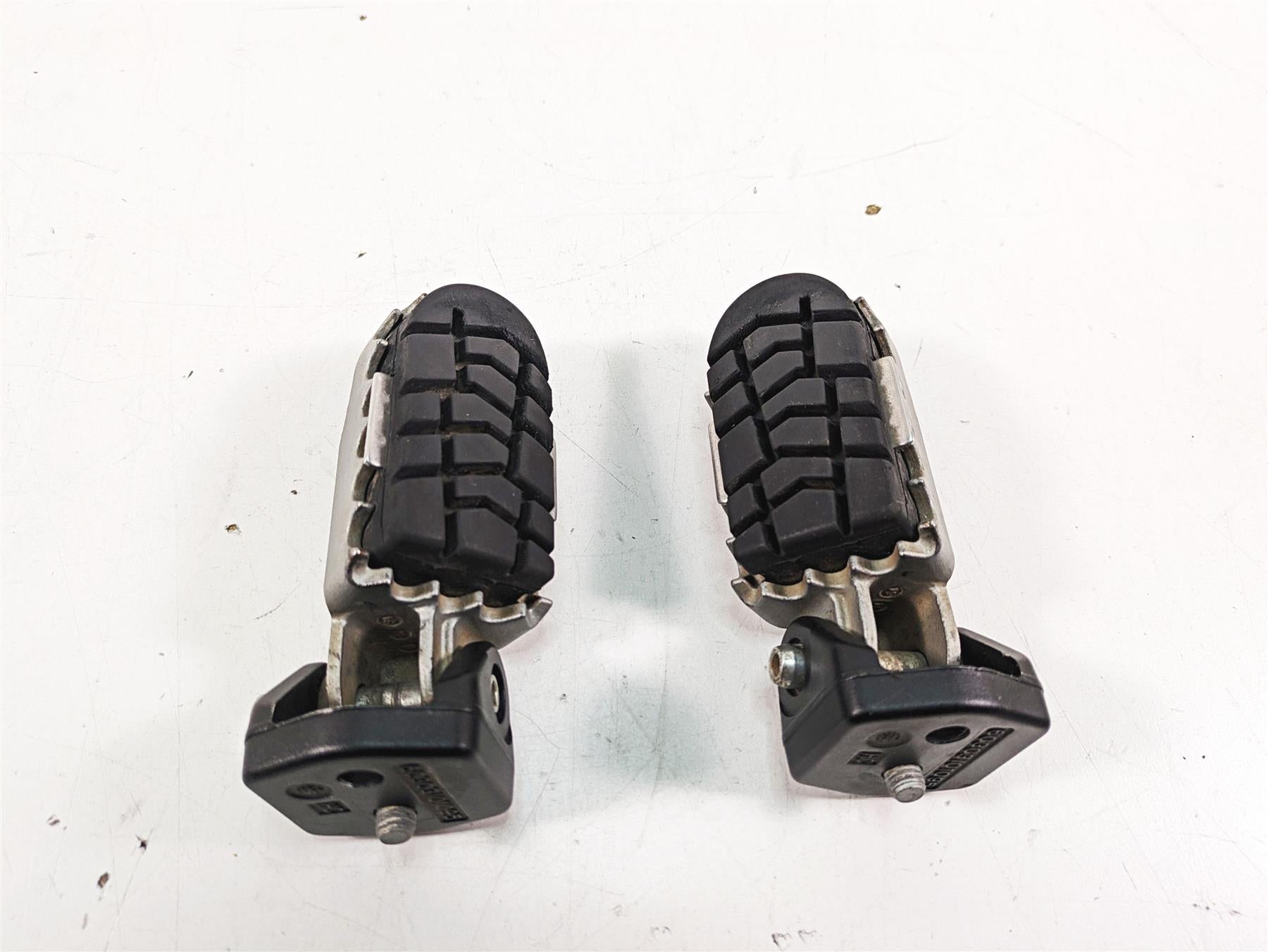 2020 KTM 1290 Super Adventure R Front Rider Driver Footpeg Set 60003040133 {{ shop.shopifyCountryName }} - Mototech271