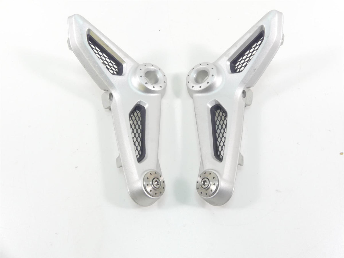 2016 BMW R nineT R9T K21 Front Rider Seat Support Brackets Set 46638531189 {{ shop.shopifyCountryName }} - Mototech271