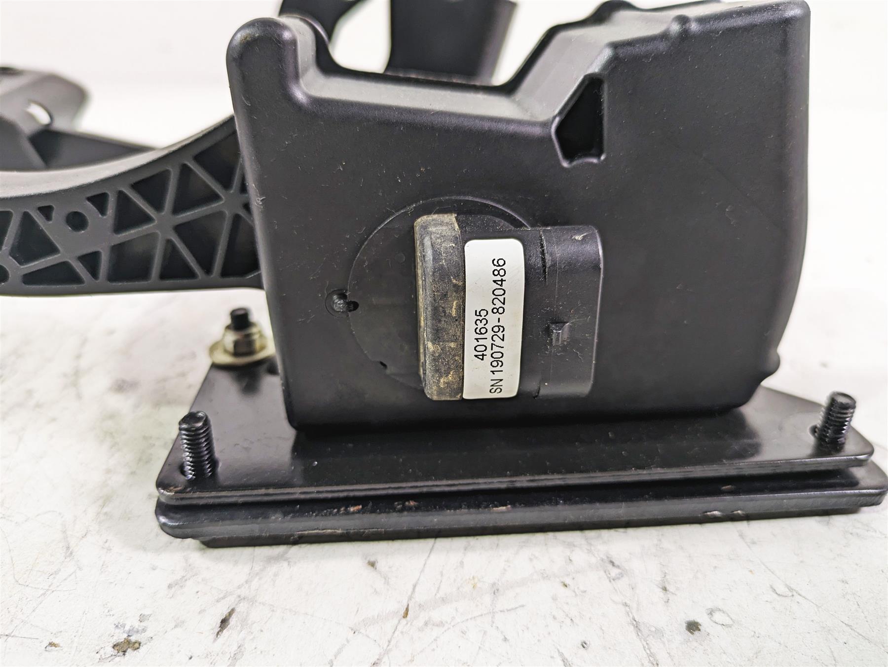 2020 Polaris RZR XP 1000 Turbo Brake & Accelerate Pedal Set 1019105 4014042 {{ shop.shopifyCountryName }} - Mototech271