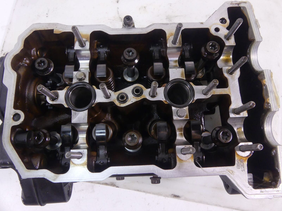 2010 BMW F800GS K72 Cylinderhead Cylinder Head Housing + Camshaft Set 1112853598 {{ shop.shopifyCountryName }} - Mototech271