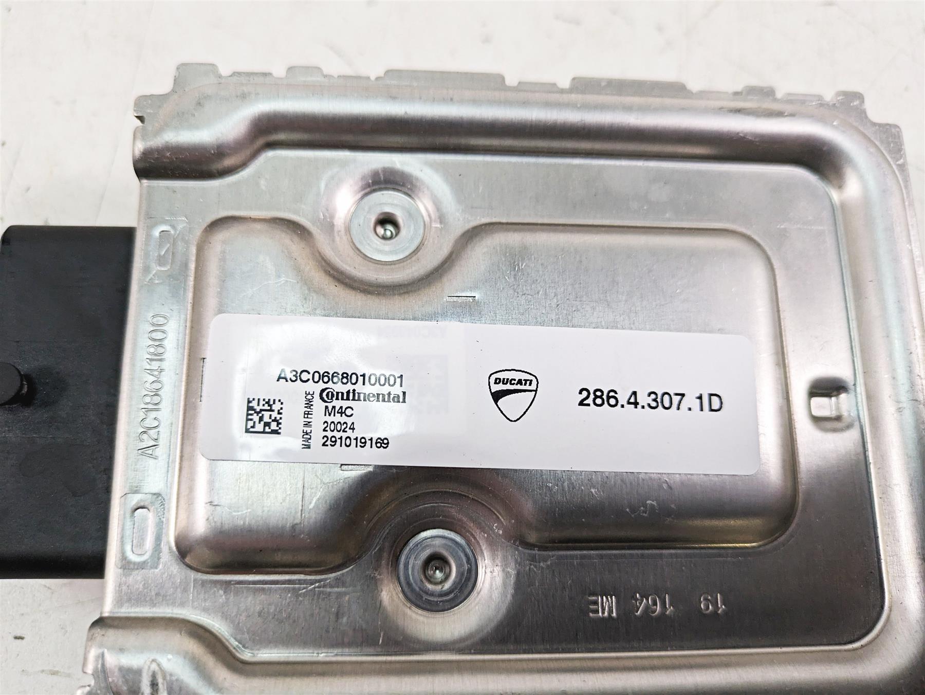 2020 Ducati Scrambler 1100 Sport Pro Cdi Ecu Ecm Engine Control Module 28643071D {{ shop.shopifyCountryName }} - Mototech271