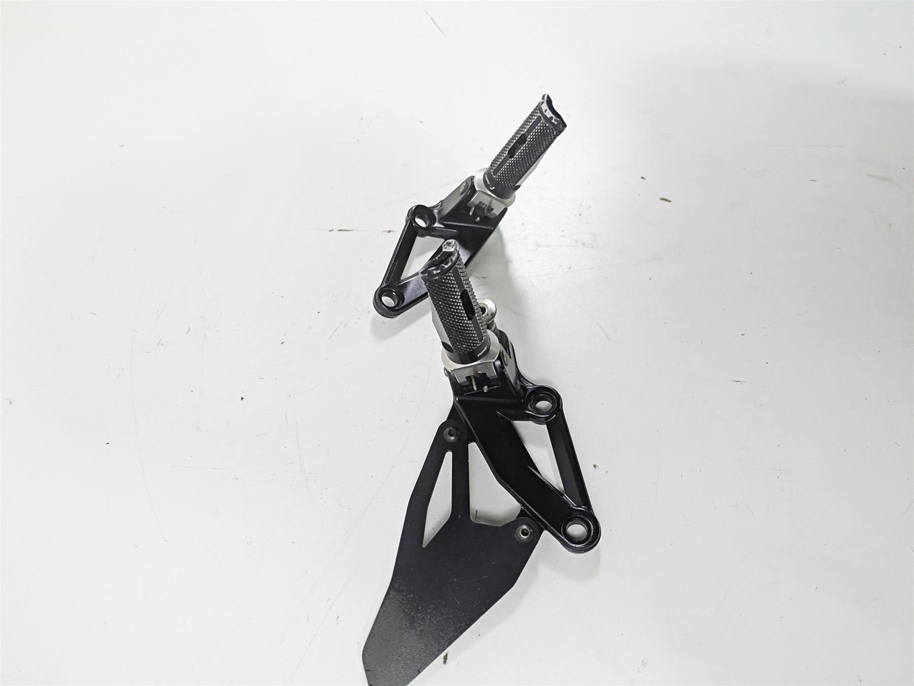 2012 Ducati Streetfighter 848 Rizoma Footpeg Foot Peg Rest PE614 82411541A {{ shop.shopifyCountryName }} - Mototech271
