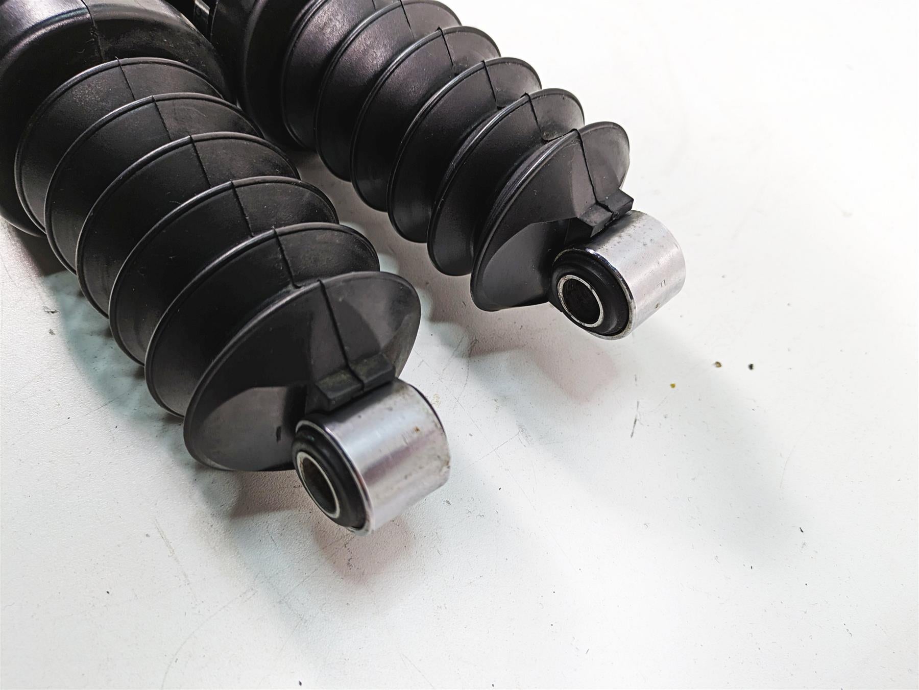 2006 Harley Touring FLHTCUI Electra Glide 13" Rear Shock Damper Set 54565-97C {{ shop.shopifyCountryName }} - Mototech271