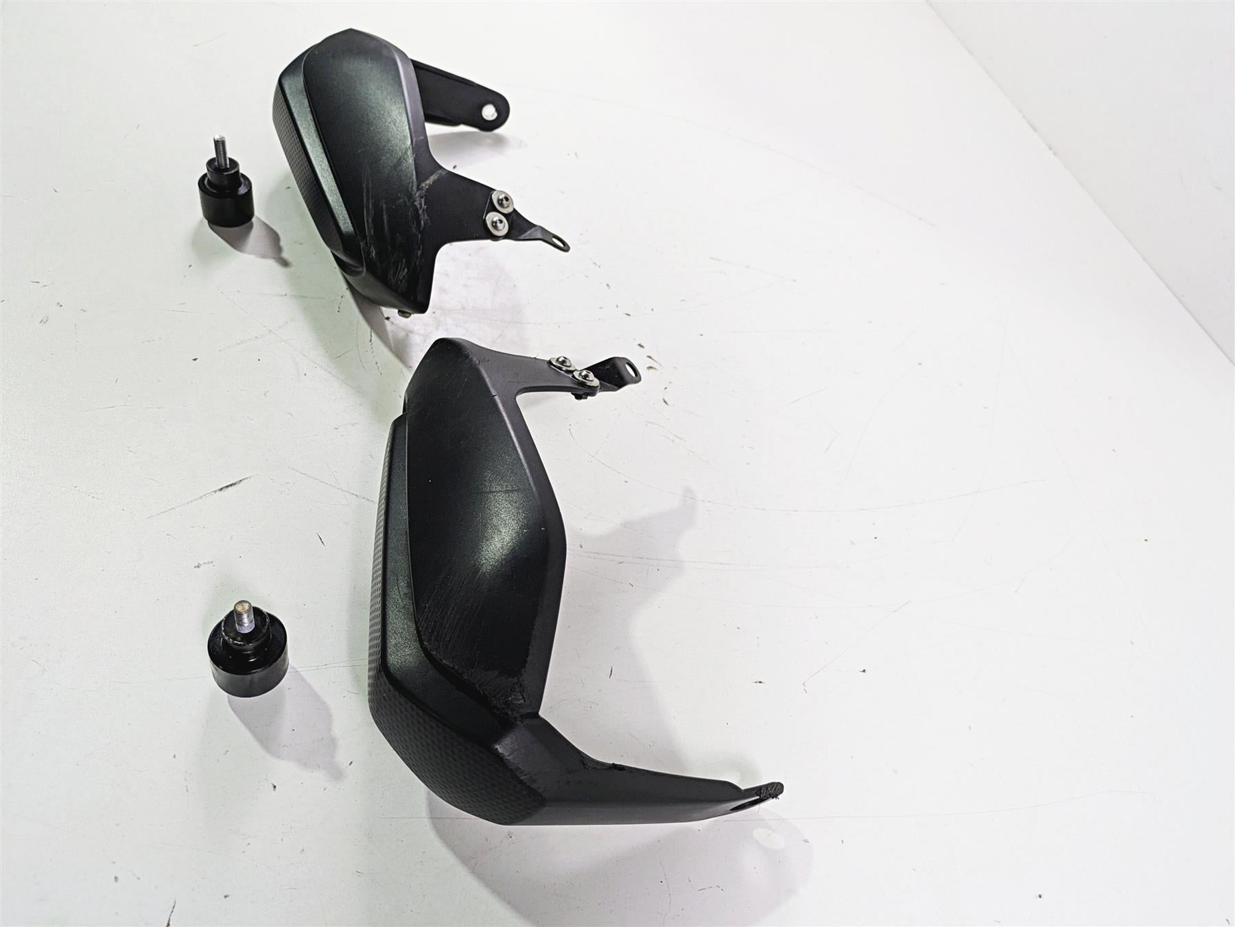 2012 Yamaha XT1200 Super Tenere Hand Guard Set & Mounts 23P-26141-00-00 {{ shop.shopifyCountryName }} - Mototech271