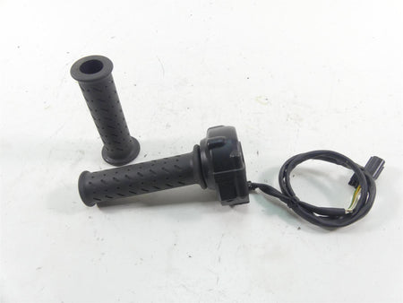 2017 Triumph Thruxton 1200 R Fly Ride By Wire Throttle Grip Handle Set T2044045 {{ shop.shopifyCountryName }} - Mototech271