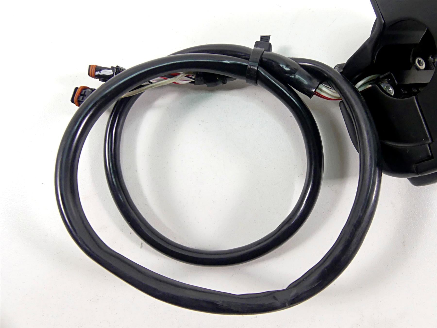 2020 Harley Softail FXST Standard Right Hand Start Stop Control Switch 71500462 {{ shop.shopifyCountryName }} - Mototech271