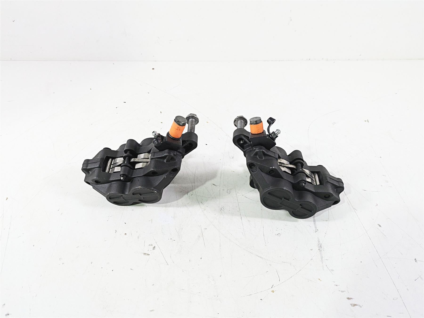 2015 Triumph Tiger Explorer XC Front Brake Caliper Set T2020955 T2020965 {{ shop.shopifyCountryName }} - Mototech271