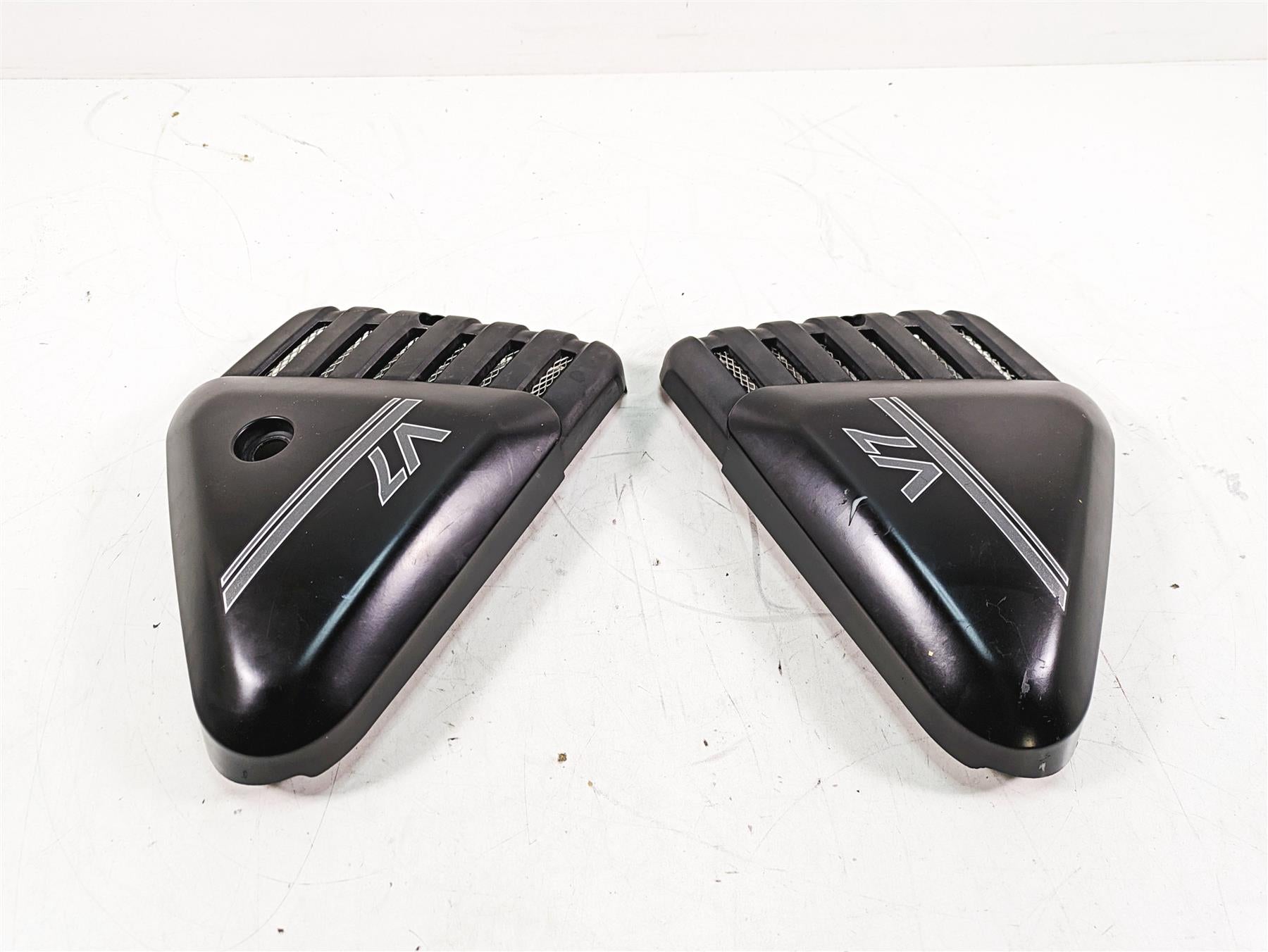 2013 Moto Guzzi V7 750 Stone Black Side Cover Fairing Cowl Set 978941 978944 {{ shop.shopifyCountryName }} - Mototech271