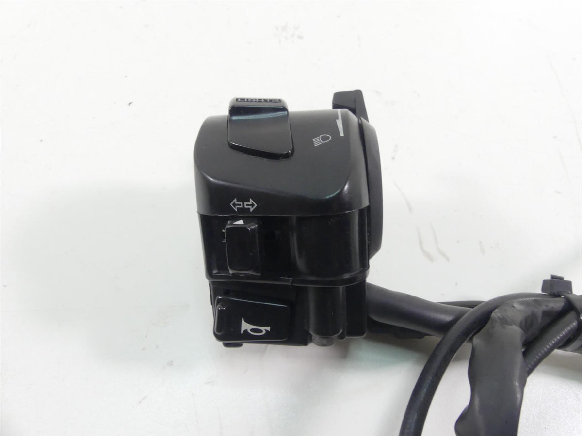 2001 Moto Guzzi California Sp 1100 Left Hand Blinker Control Switch GU30738060 {{ shop.shopifyCountryName }} - Mototech271