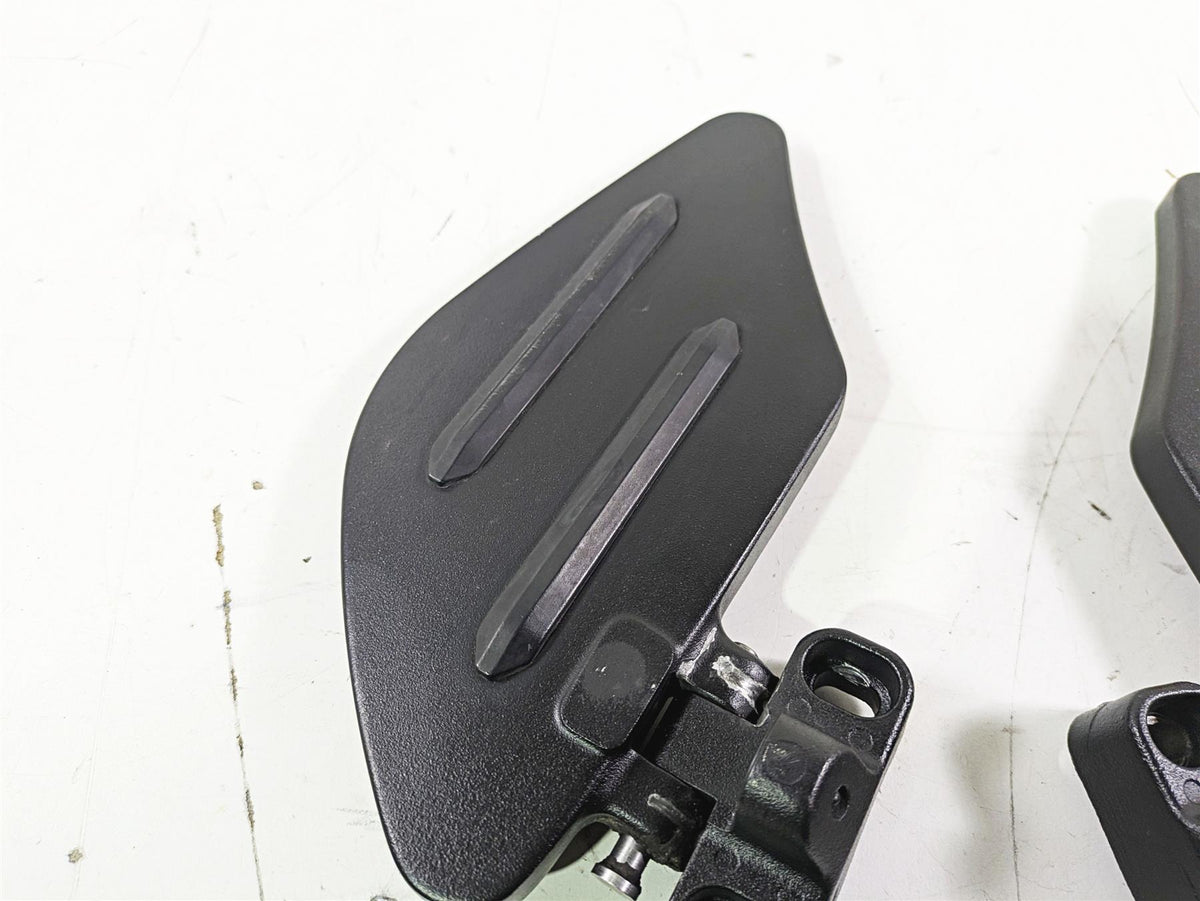 2012 Victory Cross Country Rear Passenger Floorboard Set 5137789 {{ shop.shopifyCountryName }} - Mototech271