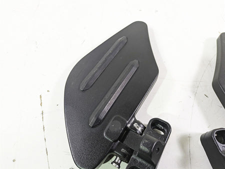 2012 Victory Cross Country Rear Passenger Floorboard Set 5137789 {{ shop.shopifyCountryName }} - Mototech271