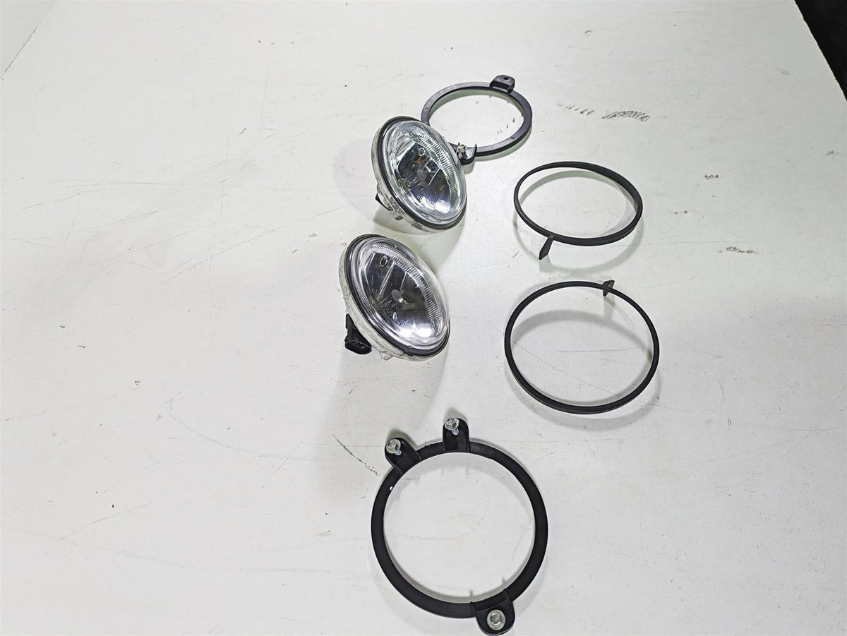 2018 Indian Chieftain Dark Horse Front L+R Spot Fog Light Lamp Set 2412296 {{ shop.shopifyCountryName }} - Mototech271