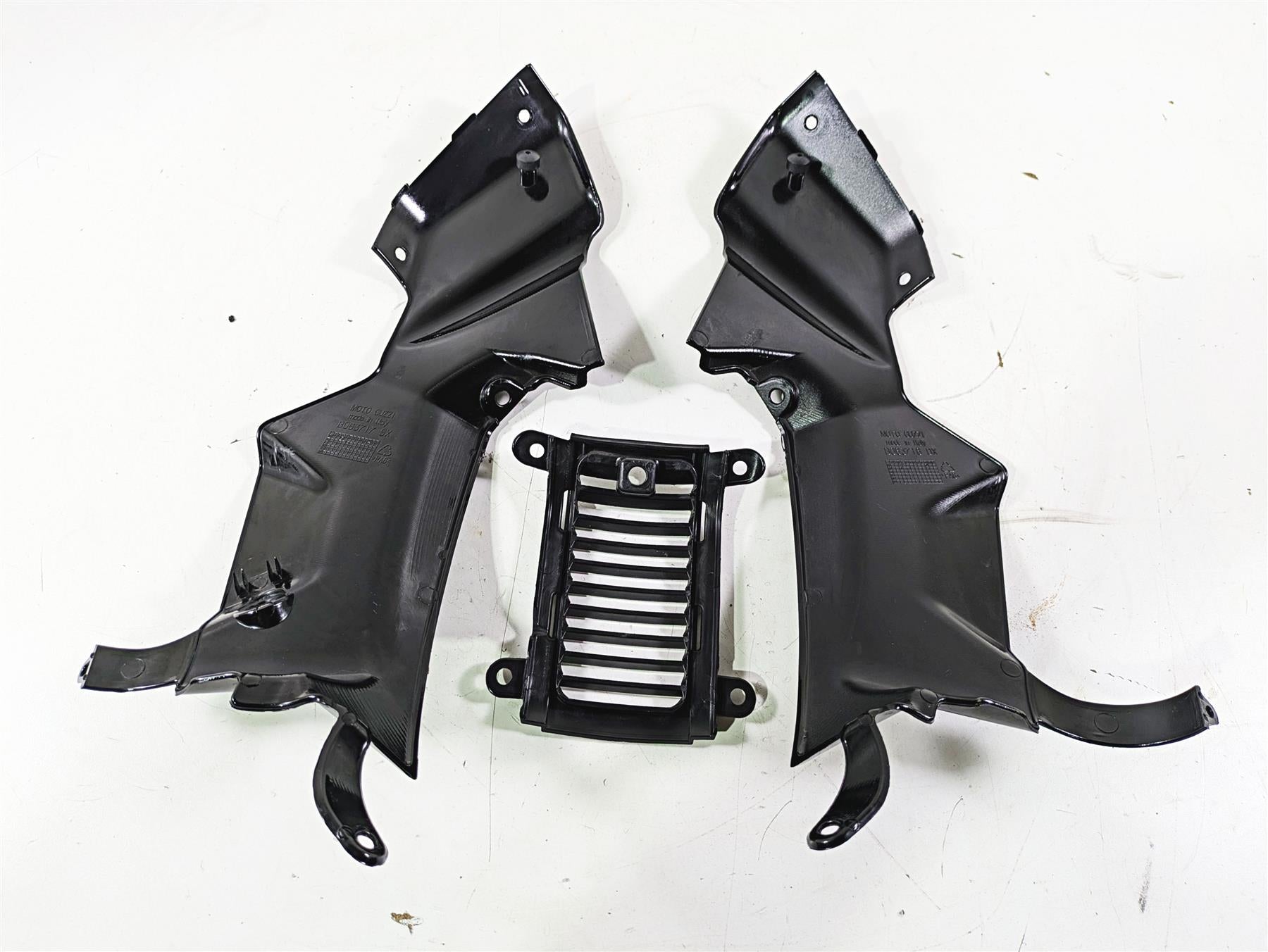 2014 Moto Guzzi California 1400 Touring Neck Frame Cover Fairing Set B063717 {{ shop.shopifyCountryName }} - Mototech271