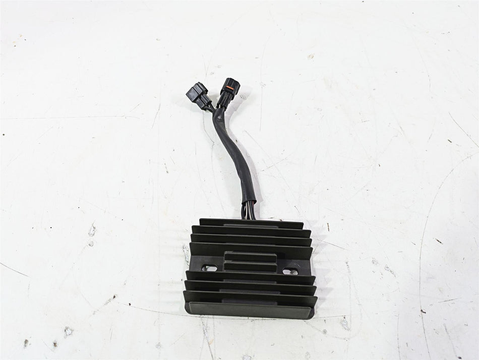 2016 Suzuki GSXR1000 Rectifier Voltage Regulator SH811AA 32800-47H00 {{ shop.shopifyCountryName }} - Mototech271