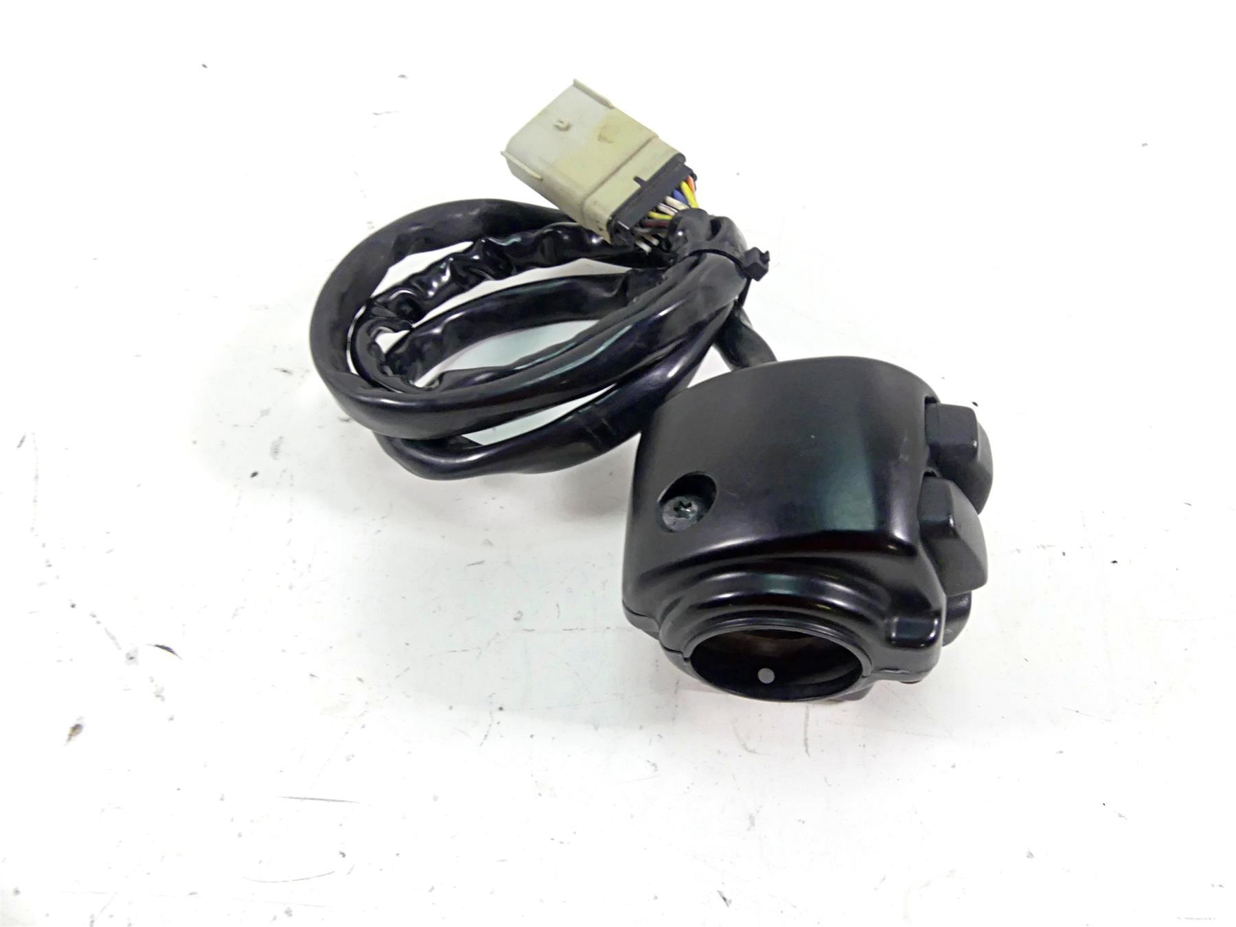 2011 Harley Touring FLTRX Road Glide Left Hand Audio Control Switch 71682-06A {{ shop.shopifyCountryName }} - Mototech271