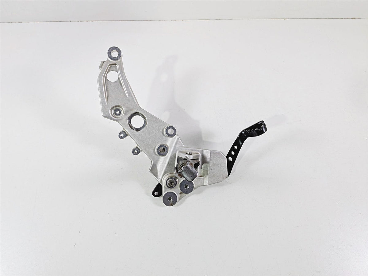 2023 BMW F850GS K81 Front Right Foot Peg & Brake Pedal 46718393176 35218357747 {{ shop.shopifyCountryName }} - Mototech271