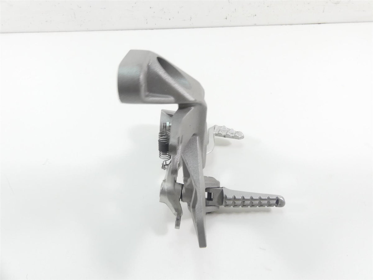 2017 Ducati 939 S Supersport Right Rider Footpeg & Brake Pedal Set 82432971B {{ shop.shopifyCountryName }} - Mototech271