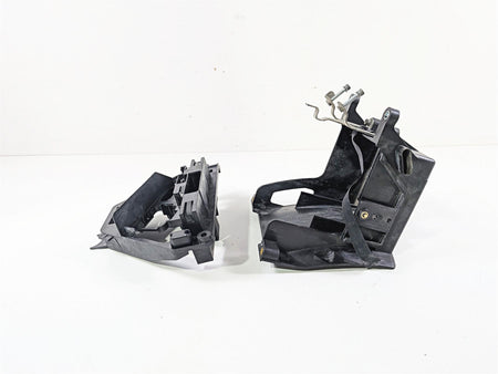 2020 Harley Touring FLTRK Road Glide Battery Electrical Tray -Read 69200175 {{ shop.shopifyCountryName }} - Mototech271
