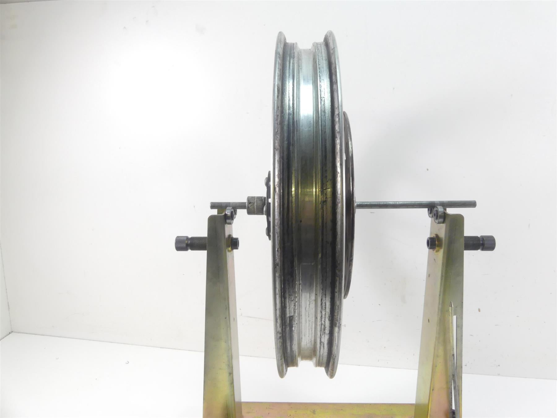 2005 Harley Dyna FXDLI Low Rider Front 13 Spoke Wheel Rim 19x2.15 43499-00 {{ shop.shopifyCountryName }} - Mototech271