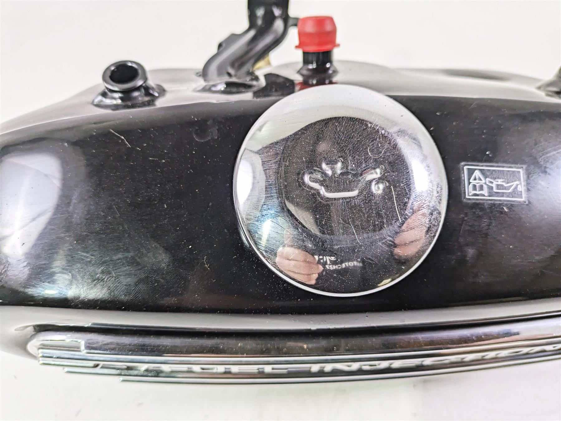 2006 Triumph Rocket 3 Side Oil Tank Reservoir & Lid T1210259 {{ shop.shopifyCountryName }} - Mototech271