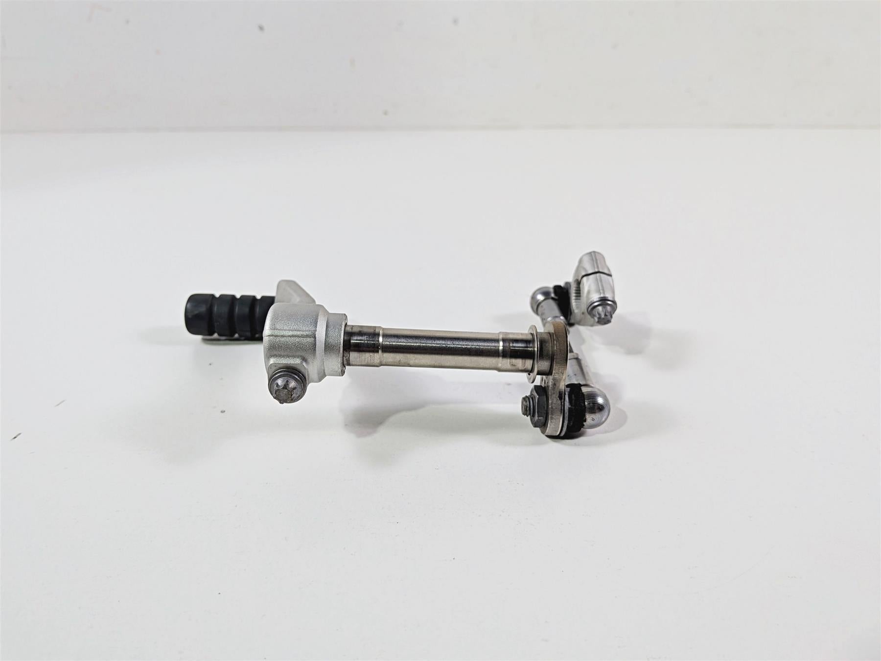 2023 BMW R nineT Scrambler K23 Shift Lever Shifter Pedal Peg & Link 23411539549 {{ shop.shopifyCountryName }} - Mototech271
