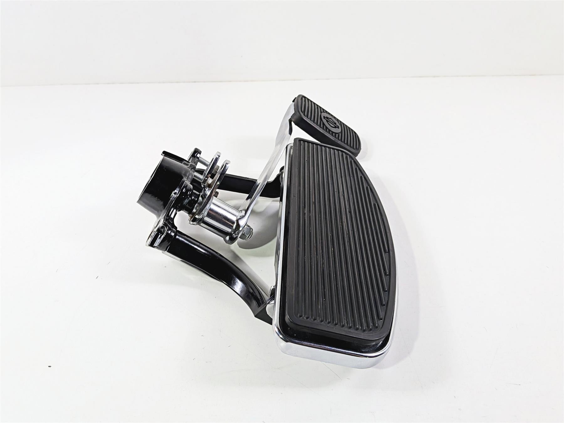 2018 Harley Touring FLHTCU Electra Glide Right Rider Floor Board 50621-06-Mototech271
