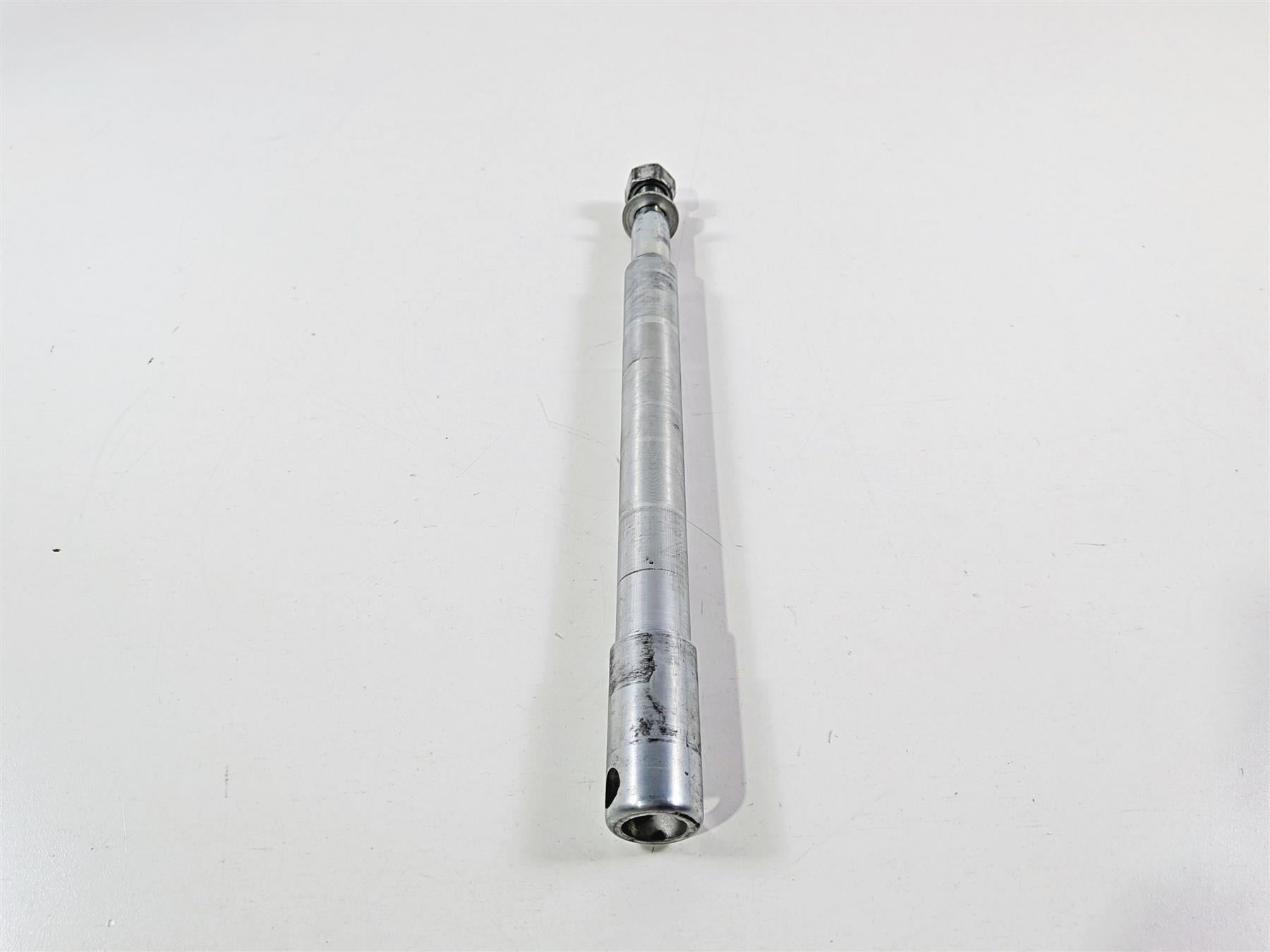 2018 Harley Touring FLHTCU Electra Glide Front Axle Wheel Spindle 41547-07A-Mototech271