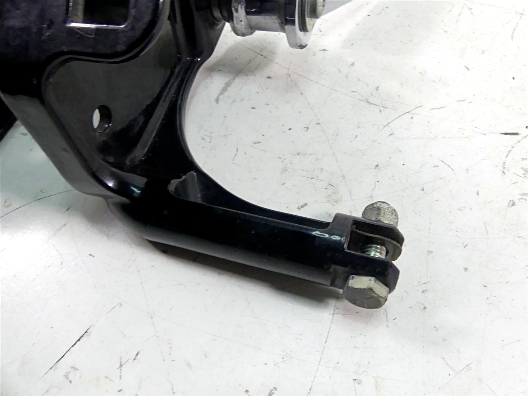 2006 Harley Softail FXSTSI Springer Left Right Footpeg Mounts 33683-00 42507-00 {{ shop.shopifyCountryName }} - Mototech271