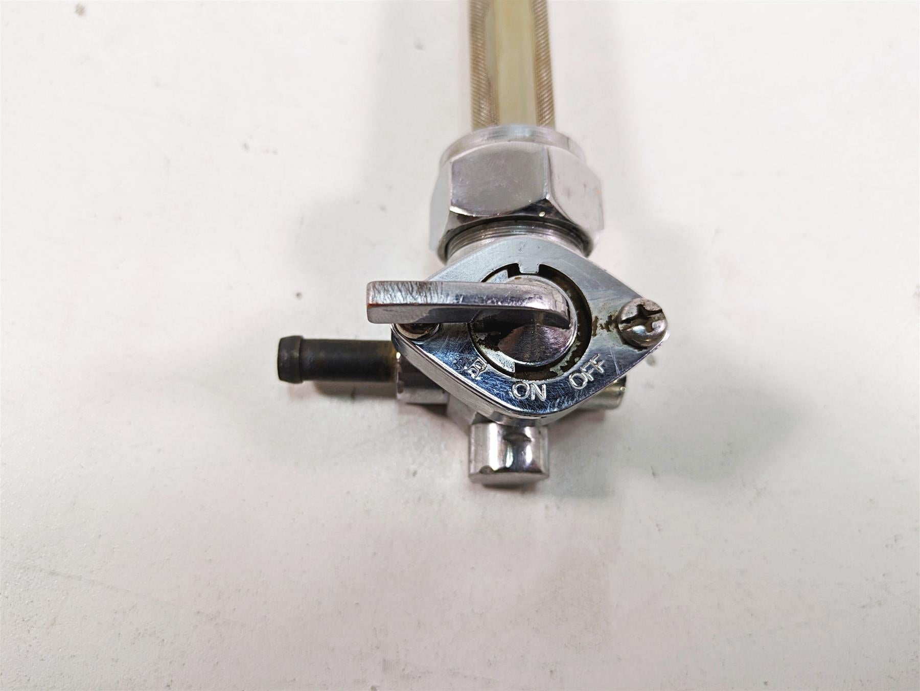 1990 Harley Sportster XLH883 XL883 Petcock Fuel Gas Petrol Valve 62169-81 {{ shop.shopifyCountryName }} - Mototech271