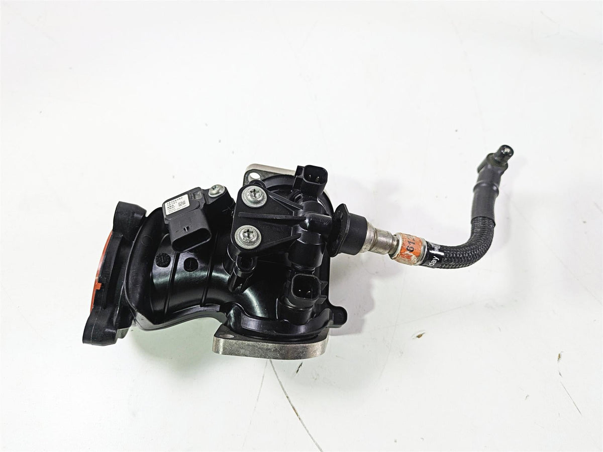 2017 Harley Touring FLHTKSE CVO E-Glide Intake & Injectors 27300121 {{ shop.shopifyCountryName }} - Mototech271