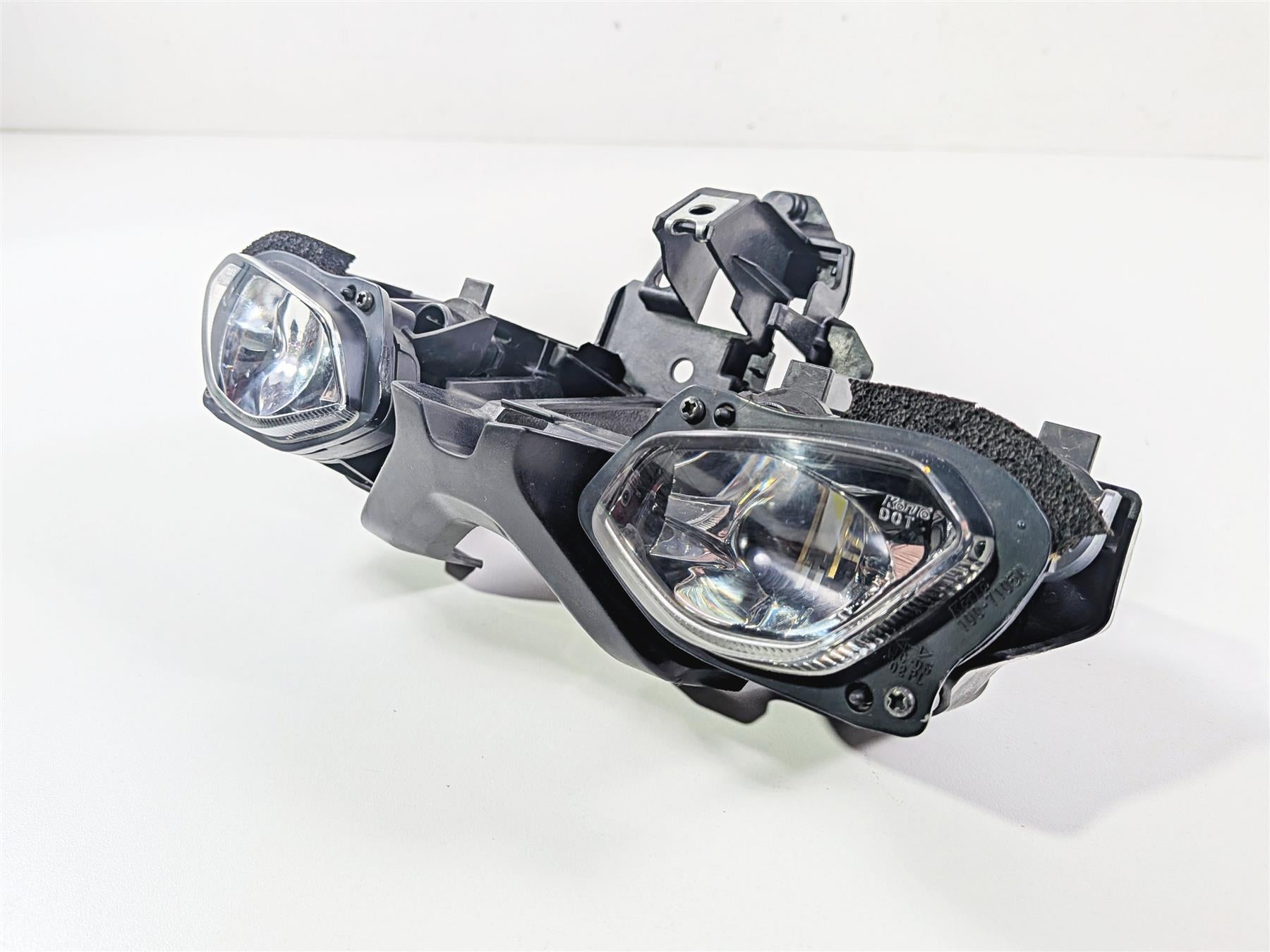 2023 Yamaha MT10 MTN1000 Headlight Head Light Lamp Set B5Y-84300-00-00 {{ shop.shopifyCountryName }} - Mototech271