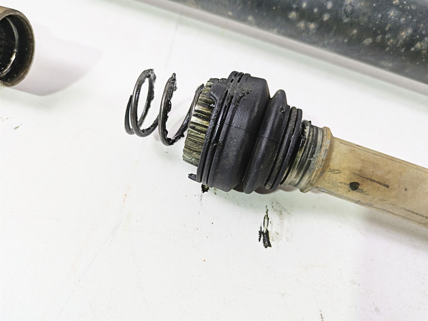 2023 Honda Talon SXS1000 S2R Center Prop Shaft Drive Axle Set 40400-HL6-A01 {{ shop.shopifyCountryName }} - Mototech271