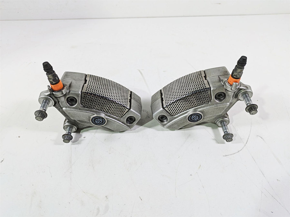 2017 Harley Touring FLHTKSE CVO E-Glide Front Brake Caliper Set 42938-08 {{ shop.shopifyCountryName }} - Mototech271