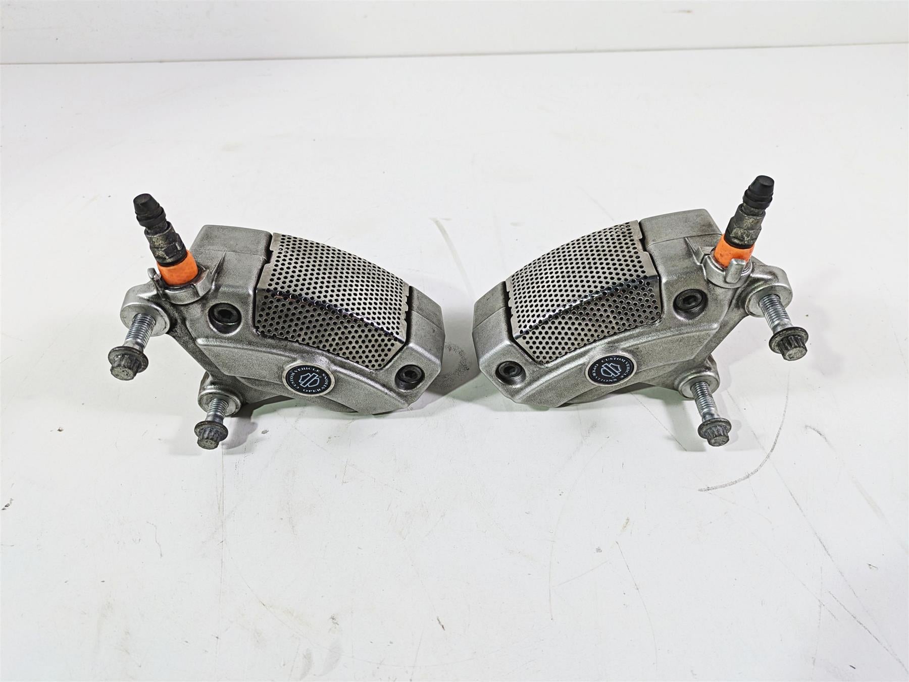2017 Harley Touring FLHTKSE CVO E-Glide Front Brake Caliper Set 42938-08 {{ shop.shopifyCountryName }} - Mototech271
